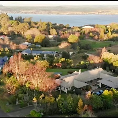 Acacia Bay Lodge Taupo Eksteriør bilde