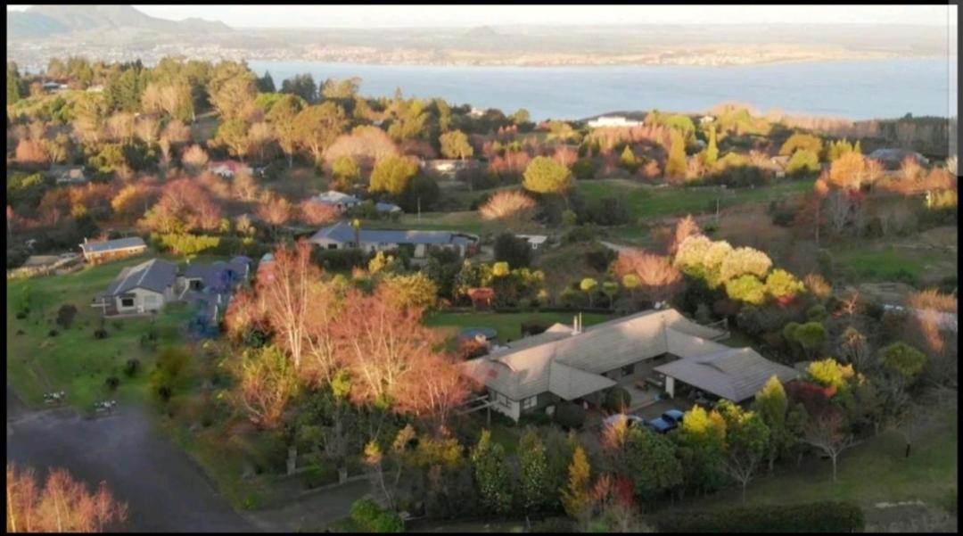 Acacia Bay Lodge Taupo Eksteriør bilde