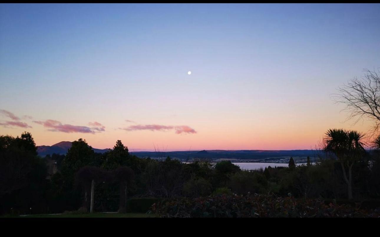 Acacia Bay Lodge Taupo Eksteriør bilde