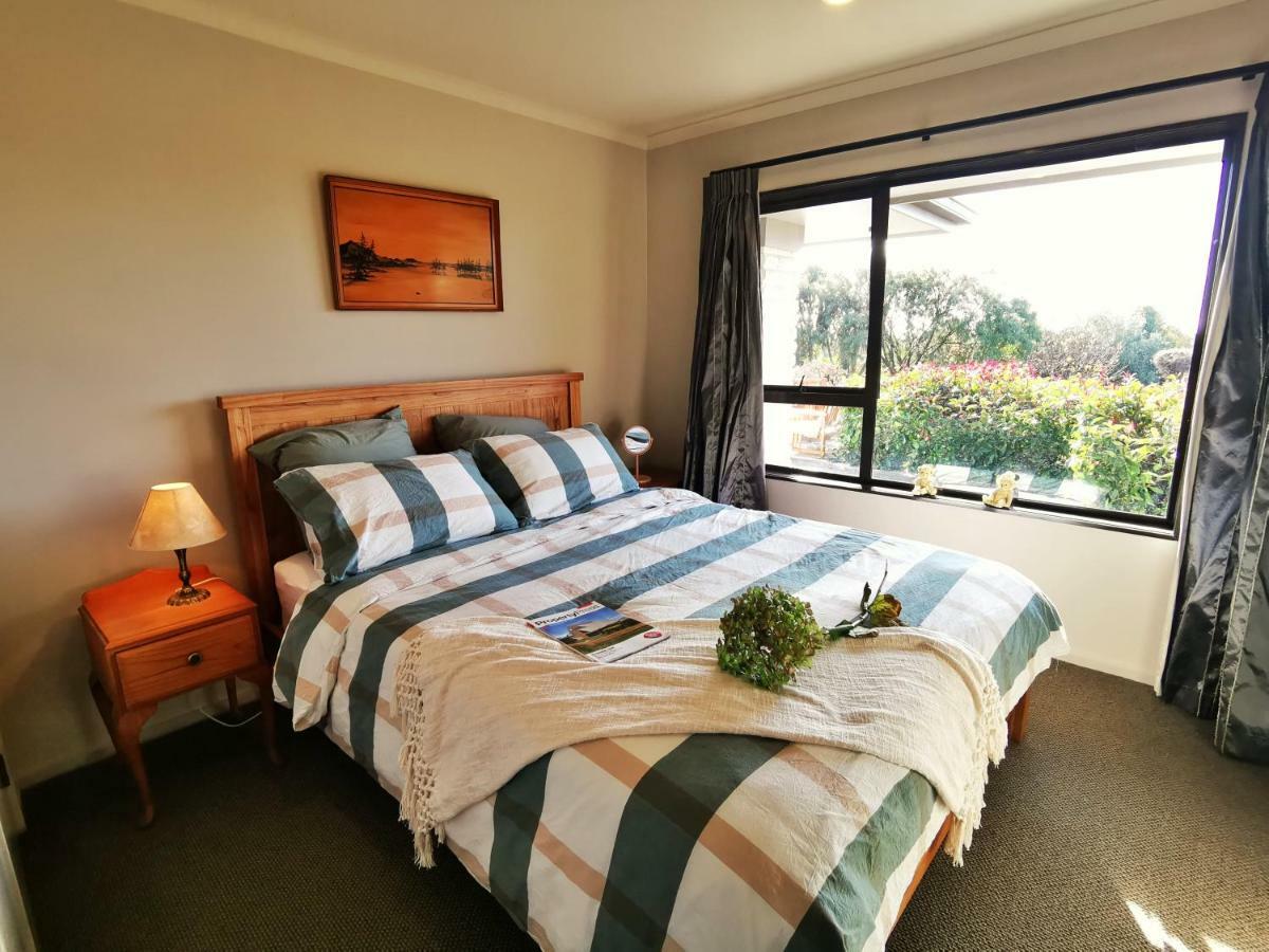 Acacia Bay Lodge Taupo Eksteriør bilde